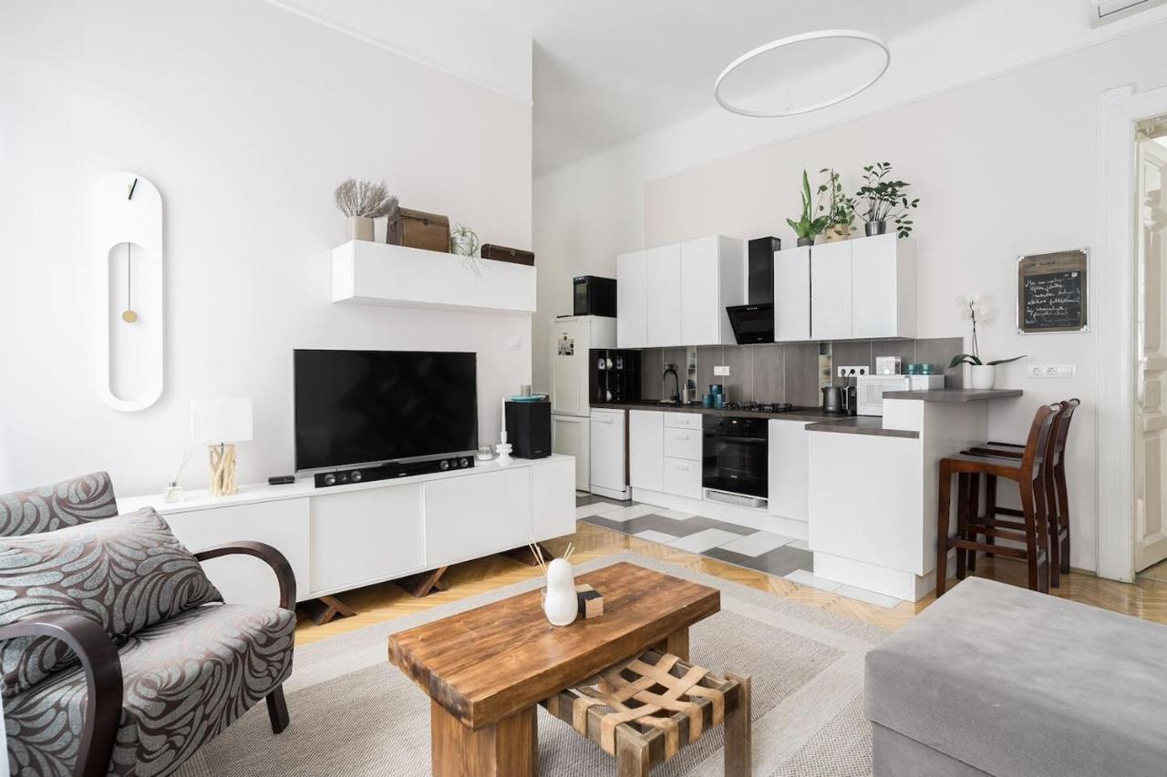 Sunrise Lounge Corvin 63M2 Ac Leilighet Budapest Eksteriør bilde